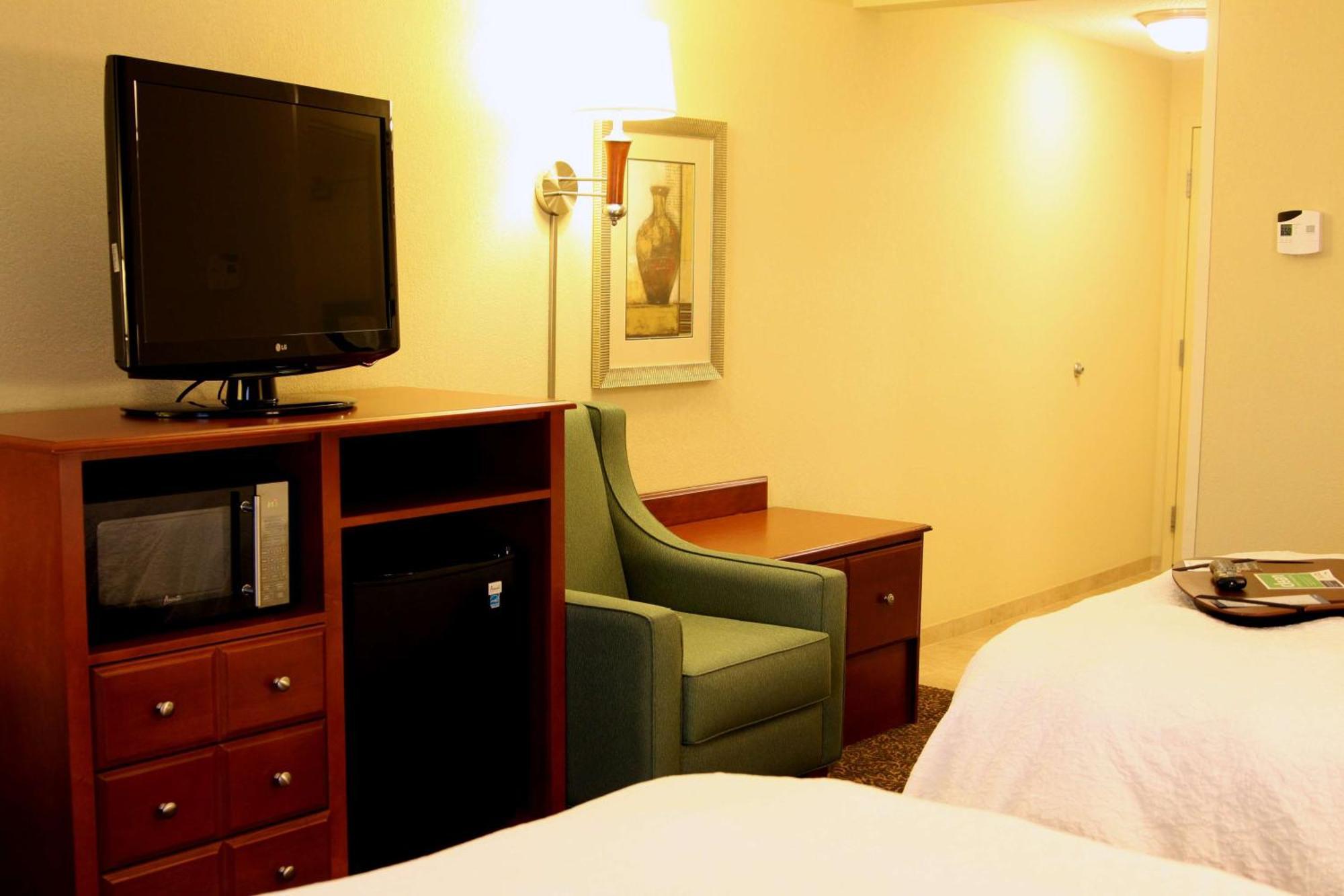 Hampton Inn & Suites Падука Екстериор снимка