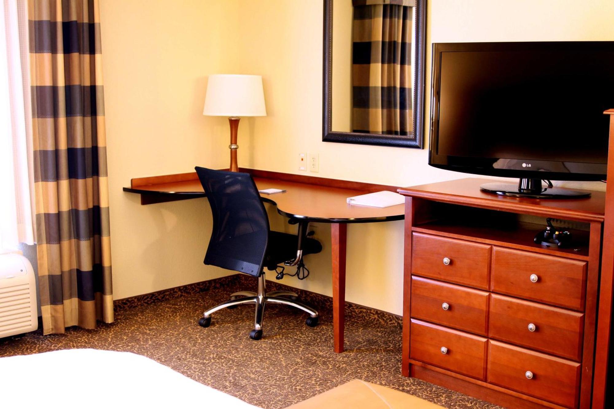 Hampton Inn & Suites Падука Екстериор снимка